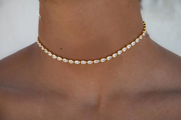 Goddess choker